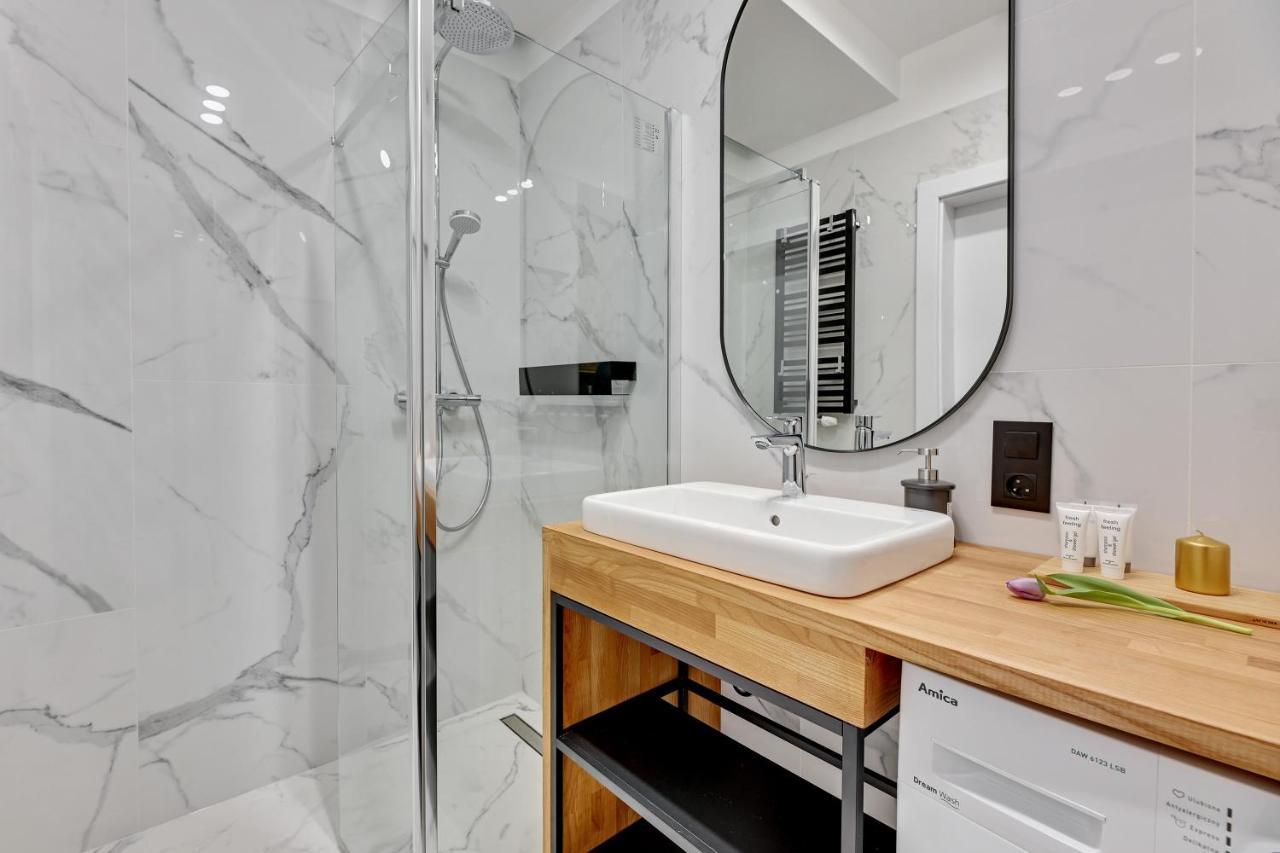 Apartament Walowa Stara Stocznia Gdańsk Exteriör bild